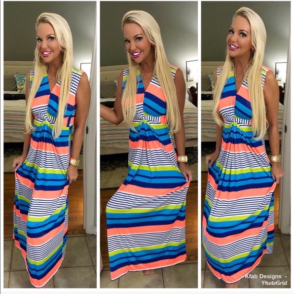 💖LAST! Blue Striped Front Twist Maxi Dress! - Picture 2 of 4